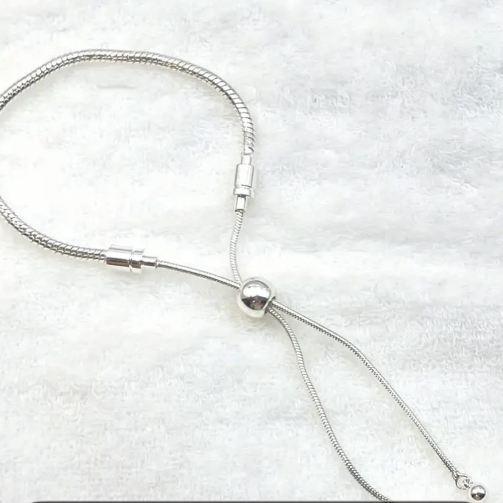 Sleek Silver Adjustable Bracelet with Sliding Closure